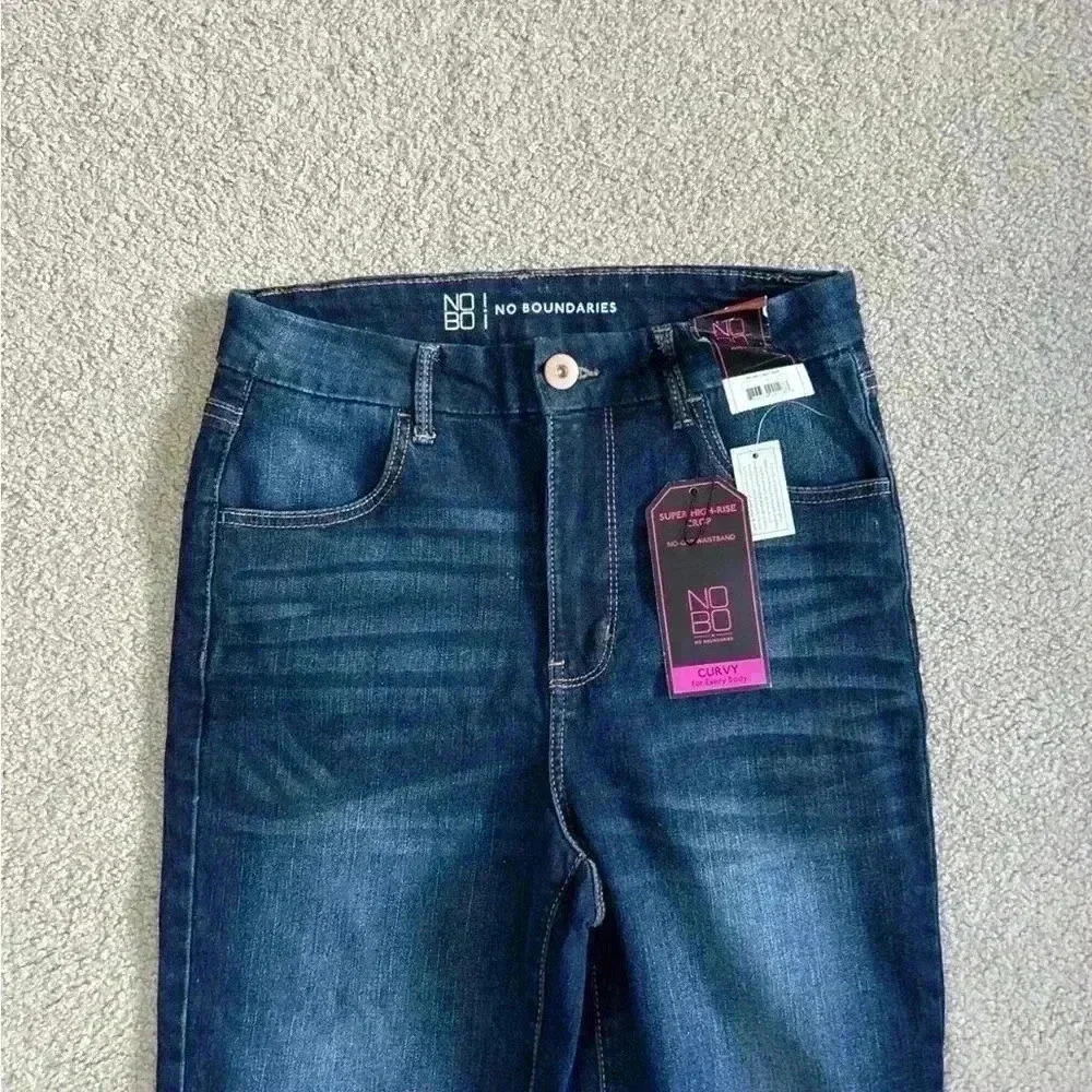 New with tags no boundaries super high rise crop curvy dark wash jeans in size 9 - Picture 2 of 6
